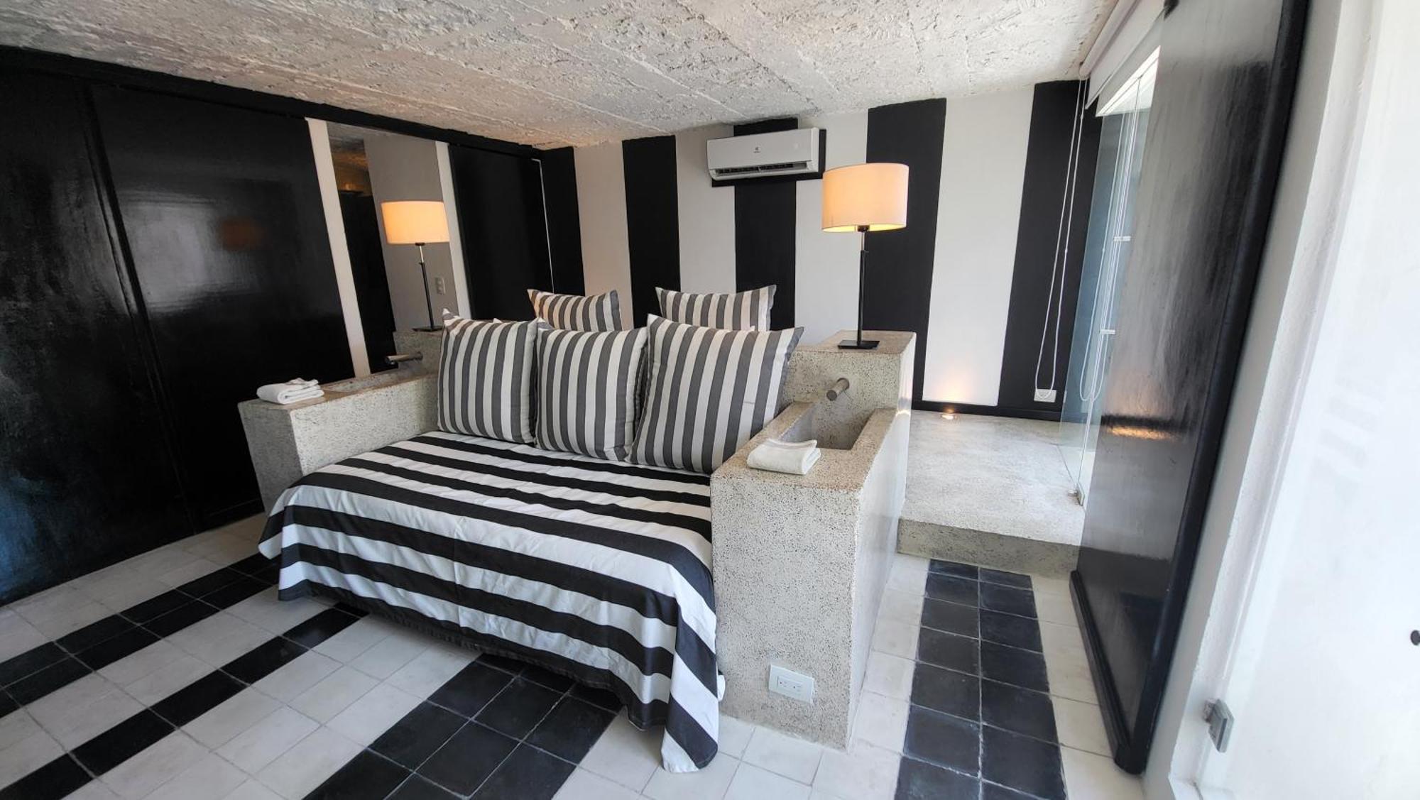 Apartamento Duplex Vista Al Mar Y Murallas Nuevo En La Ciudad Amurallada Apartment Cartagena Exterior photo